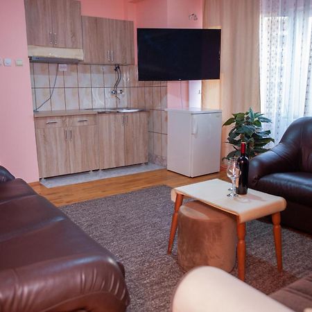 Hotel North City Titova Mitrovica Buitenkant foto