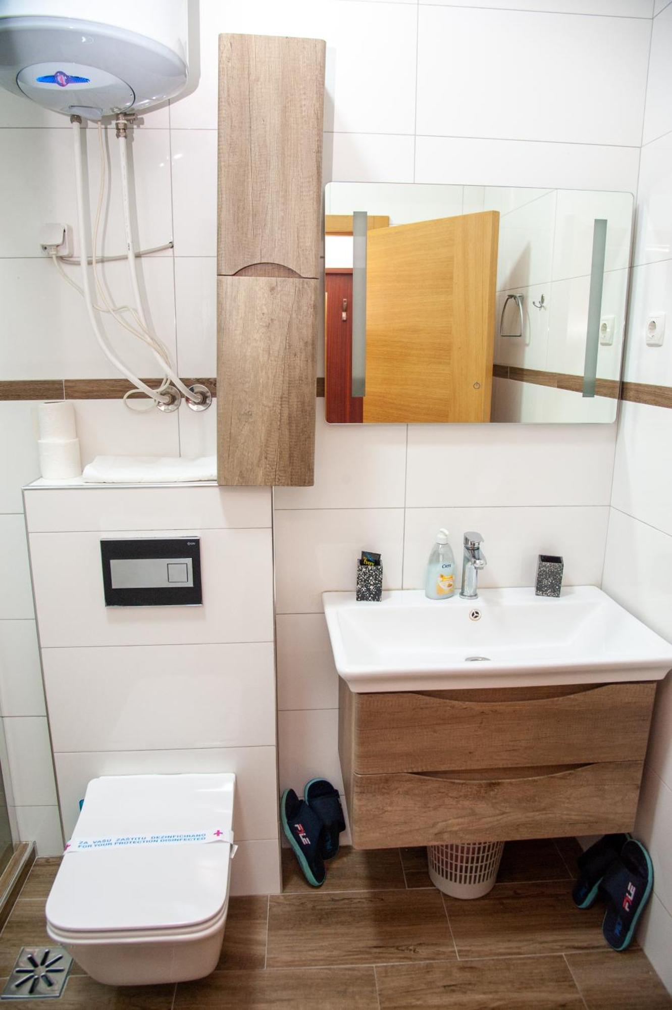 Hotel North City Titova Mitrovica Buitenkant foto
